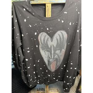 Vinyl Icons KISS Gene Simmons Heart Sweatshirt Black Paint Splatter